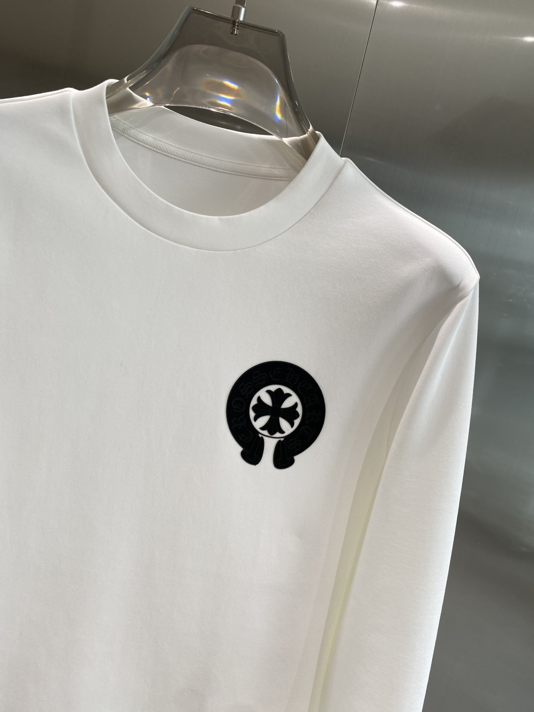 《𝙉𝙚𝙬🤍🖤克罗心》25秋冬新品空气层 圆领卫衣，正面品牌标识设计，创意重释品牌标志性设计，采用400克