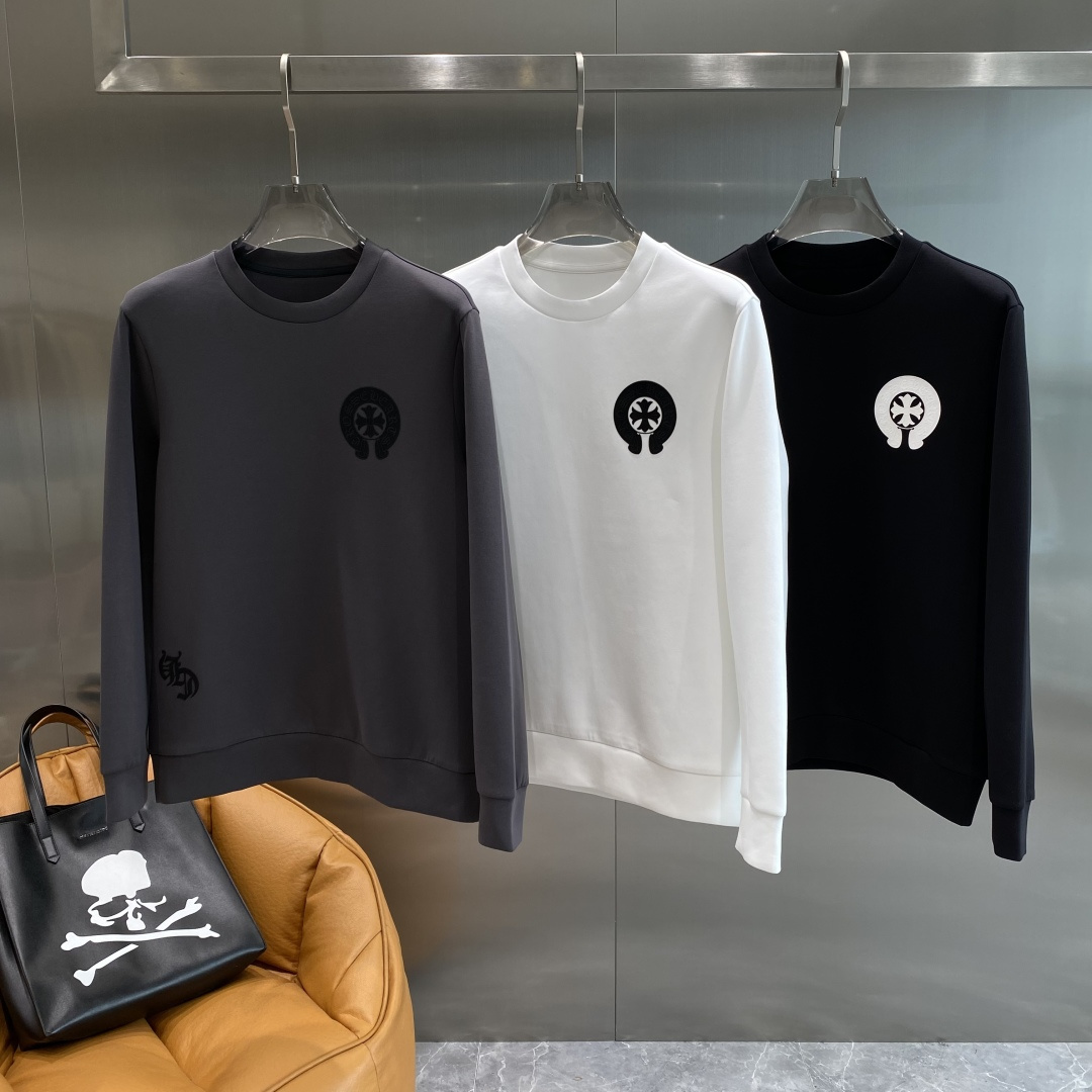 《𝙉𝙚𝙬🤍🖤克罗心》25秋冬新品空气层 圆领卫衣，正面品牌标识设计，创意重释品牌标志性设计，采用400克