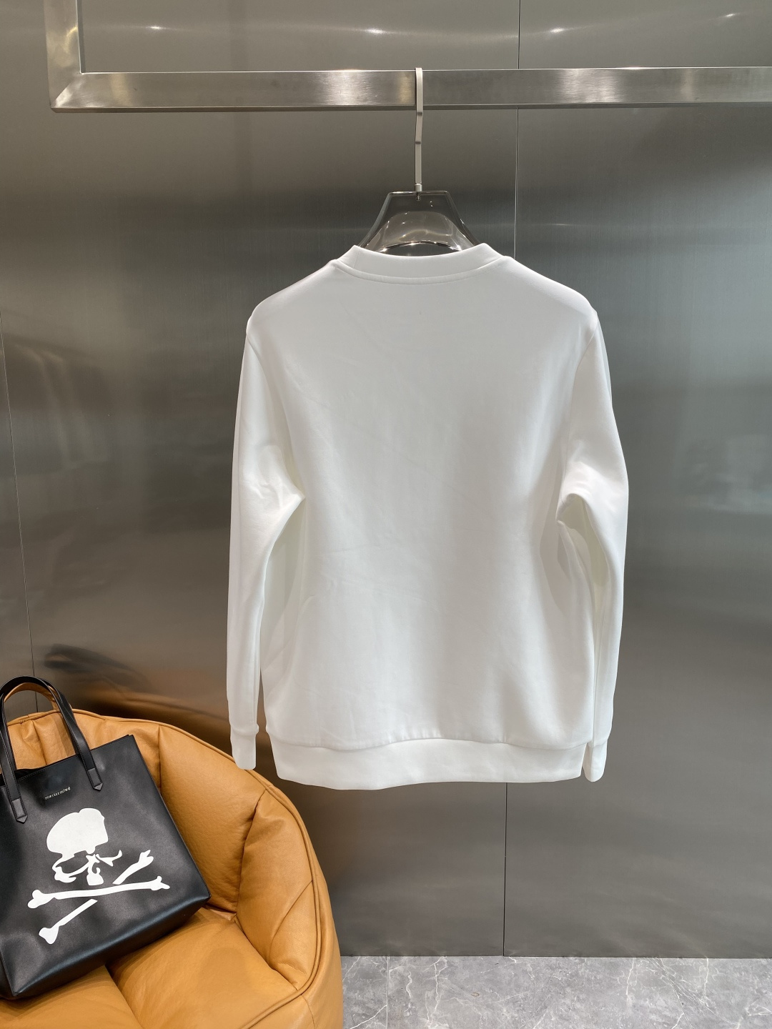 《𝙉𝙚𝙬🤍🖤迪奥》25秋冬新品空气层 圆领卫衣，正面品牌标识设计，创意重释品牌标志性设计，采用400克重