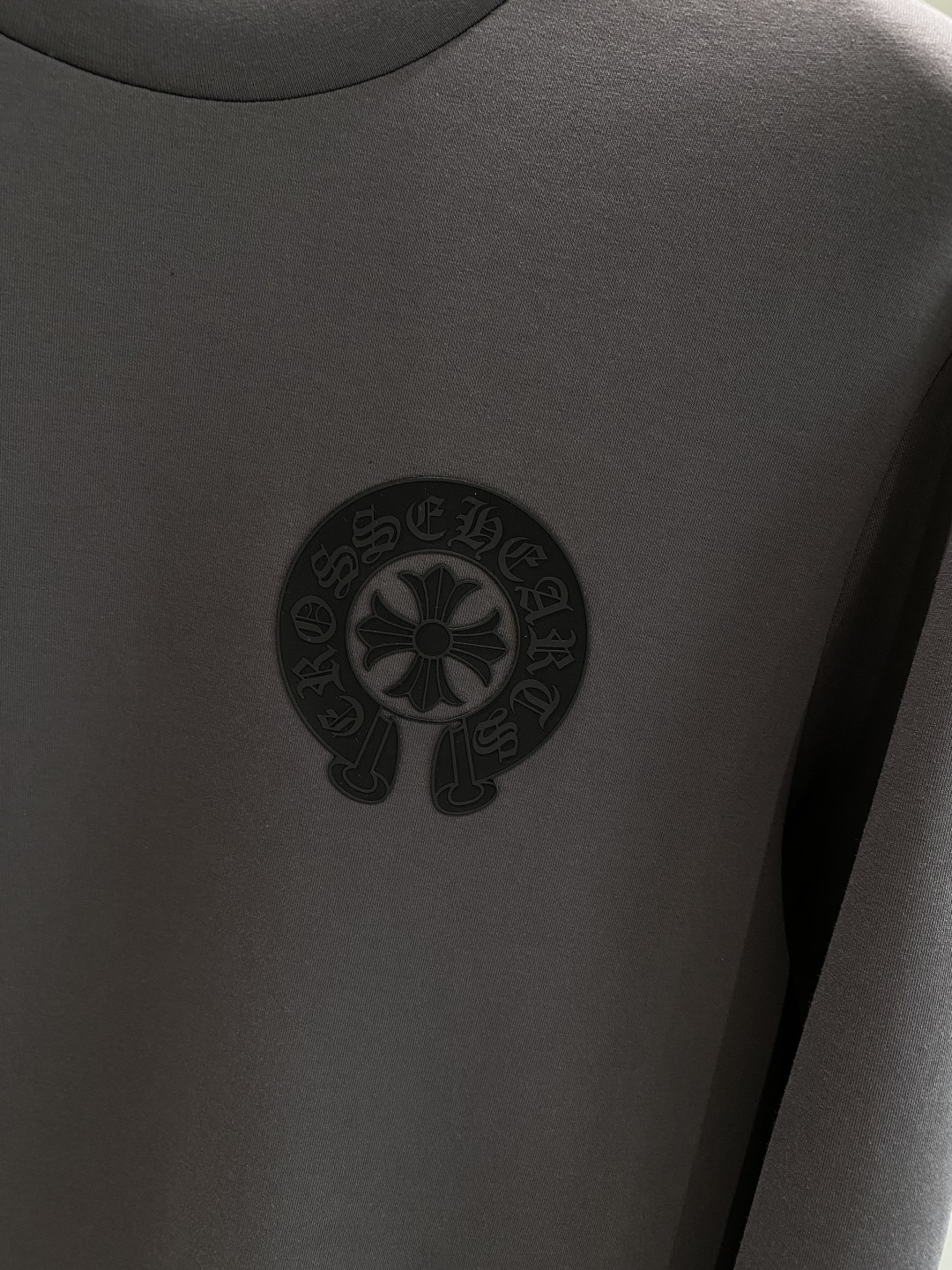 《𝙉𝙚𝙬🤍🖤克罗心》25秋冬新品空气层 圆领卫衣，正面品牌标识设计，创意重释品牌标志性设计，采用400克