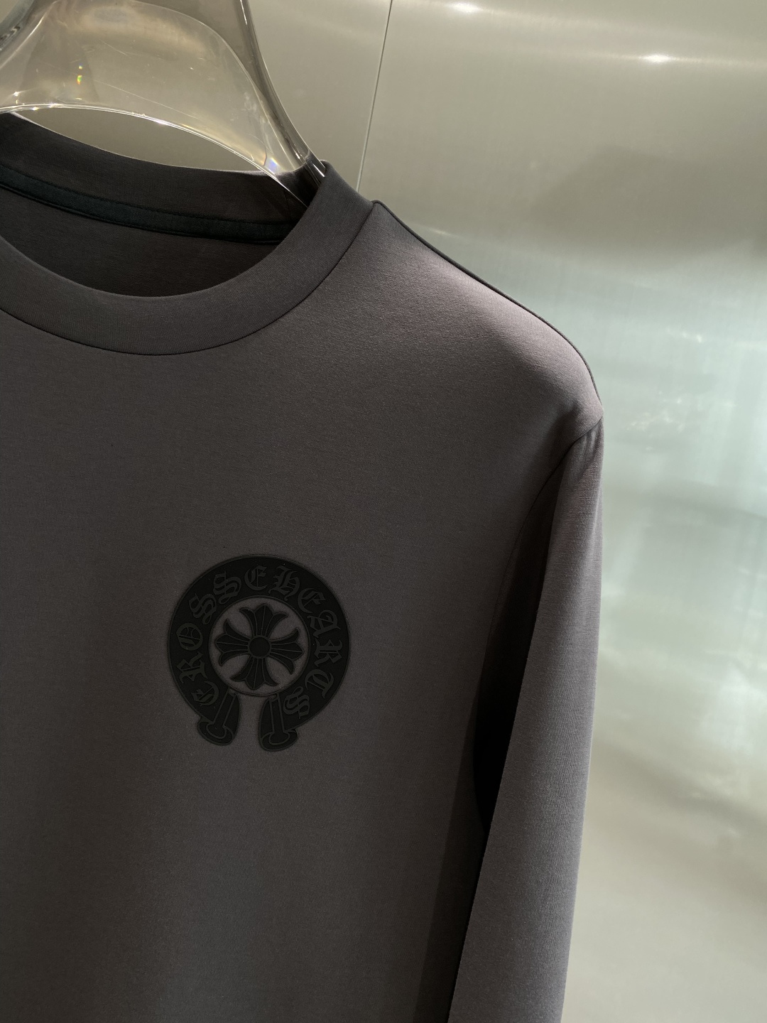 《𝙉𝙚𝙬🤍🖤克罗心》25秋冬新品空气层 圆领卫衣，正面品牌标识设计，创意重释品牌标志性设计，采用400克