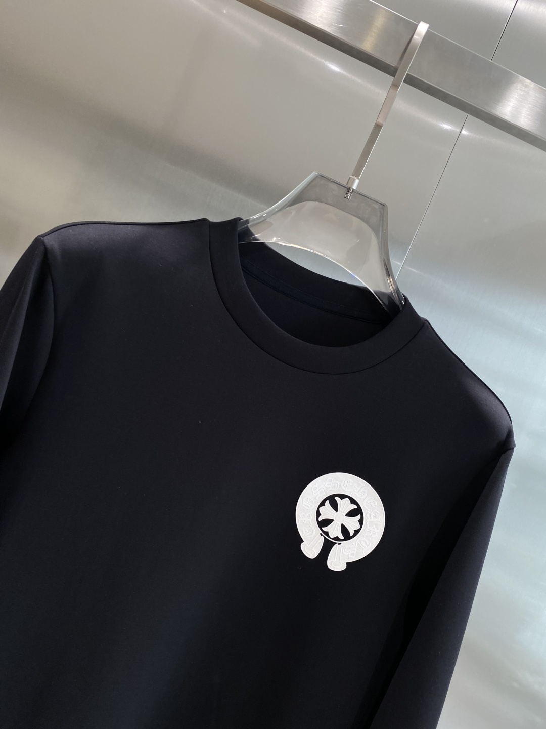 《𝙉𝙚𝙬🤍🖤克罗心》25秋冬新品空气层 圆领卫衣，正面品牌标识设计，创意重释品牌标志性设计，采用400克