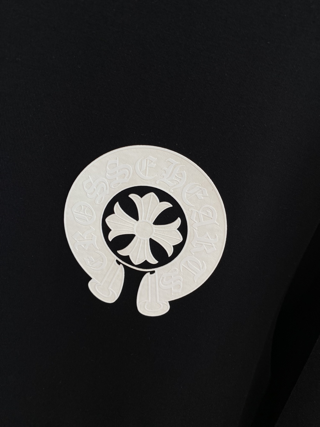 《𝙉𝙚𝙬🤍🖤克罗心》25秋冬新品空气层 圆领卫衣，正面品牌标识设计，创意重释品牌标志性设计，采用400克