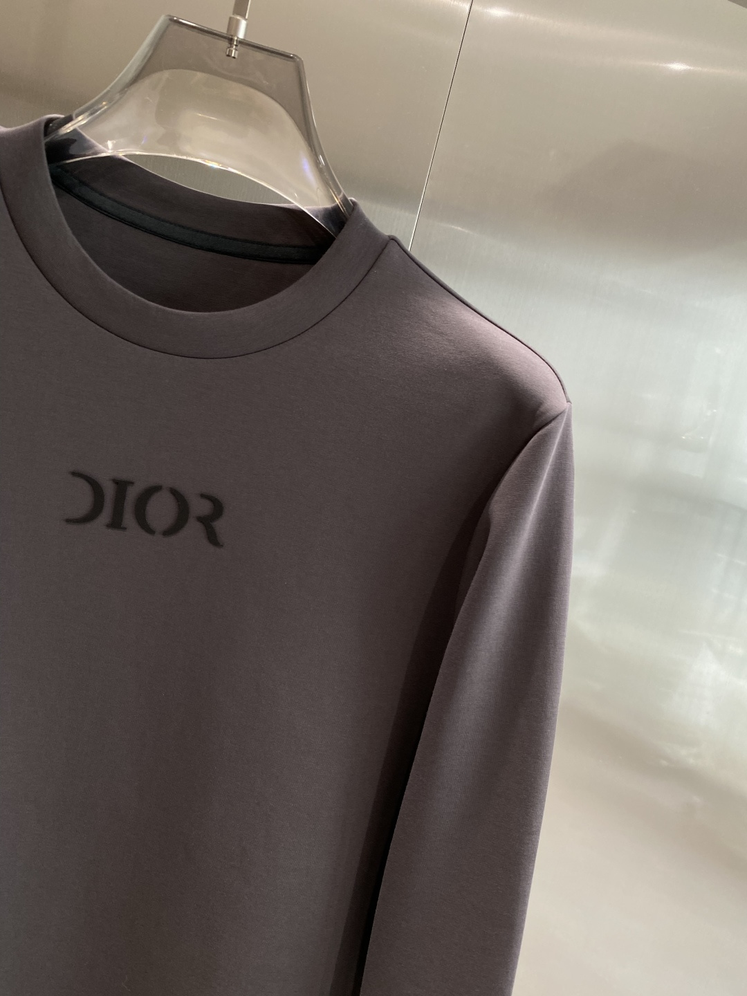 《𝙉𝙚𝙬🤍🖤迪奥》25秋冬新品空气层 圆领卫衣，正面品牌标识设计，创意重释品牌标志性设计，采用400克重