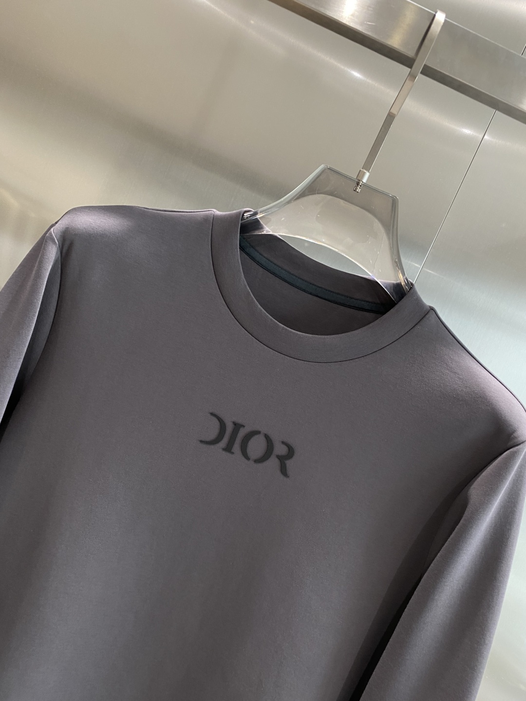 《𝙉𝙚𝙬🤍🖤迪奥》25秋冬新品空气层 圆领卫衣，正面品牌标识设计，创意重释品牌标志性设计，采用400克重