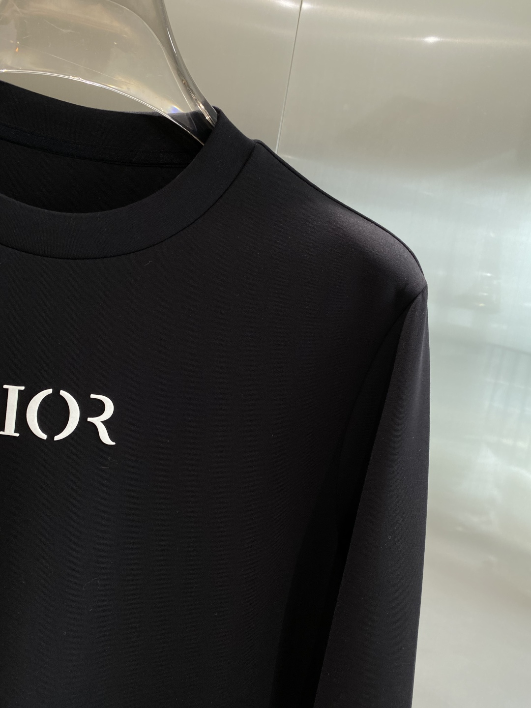 《𝙉𝙚𝙬🤍🖤迪奥》25秋冬新品空气层 圆领卫衣，正面品牌标识设计，创意重释品牌标志性设计，采用400克重