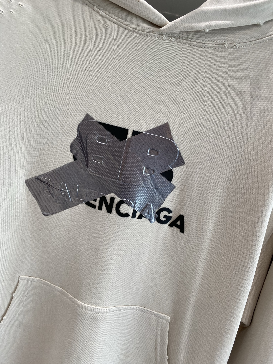 《𝙉𝙚𝙬🤍🖤巴黎世家》2025秋季最新款，专柜同步有售，原单狠货，爆款时尚休闲连帽卫衣，进口原版面料，独