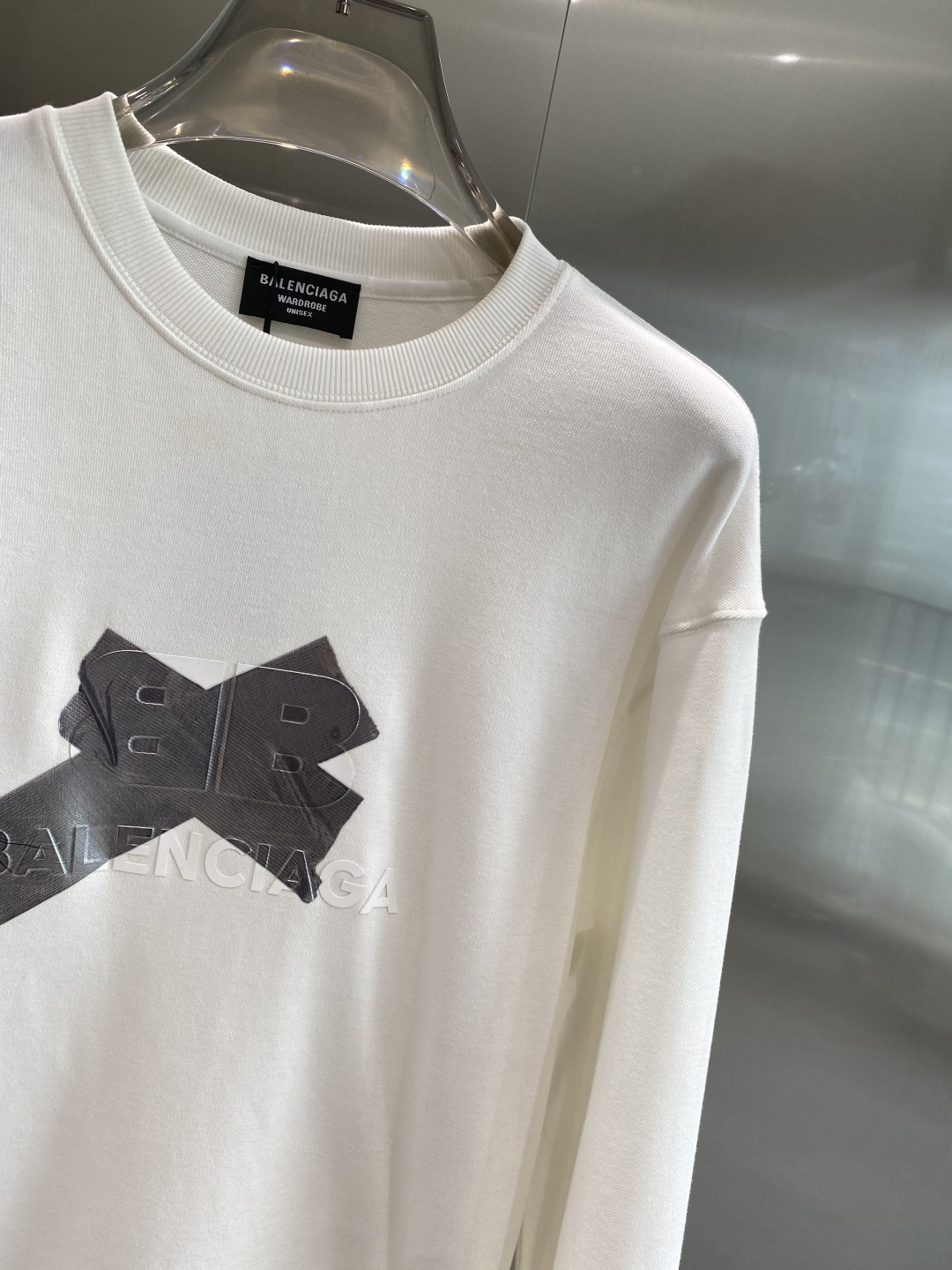 《𝙉𝙚𝙬🤍🖤巴黎世家》2025秋季最新款，专柜同步有售，原单狠货，爆款时尚休闲卫衣，进口原版面料，独特设