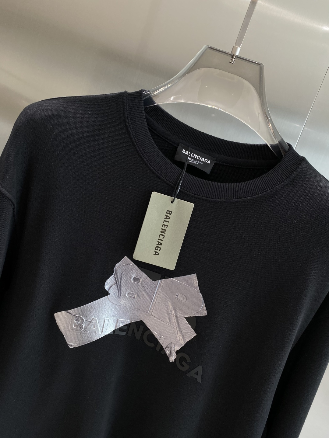 《𝙉𝙚𝙬🤍🖤巴黎世家》2025秋季最新款，专柜同步有售，原单狠货，爆款时尚休闲卫衣，进口原版面料，独特设