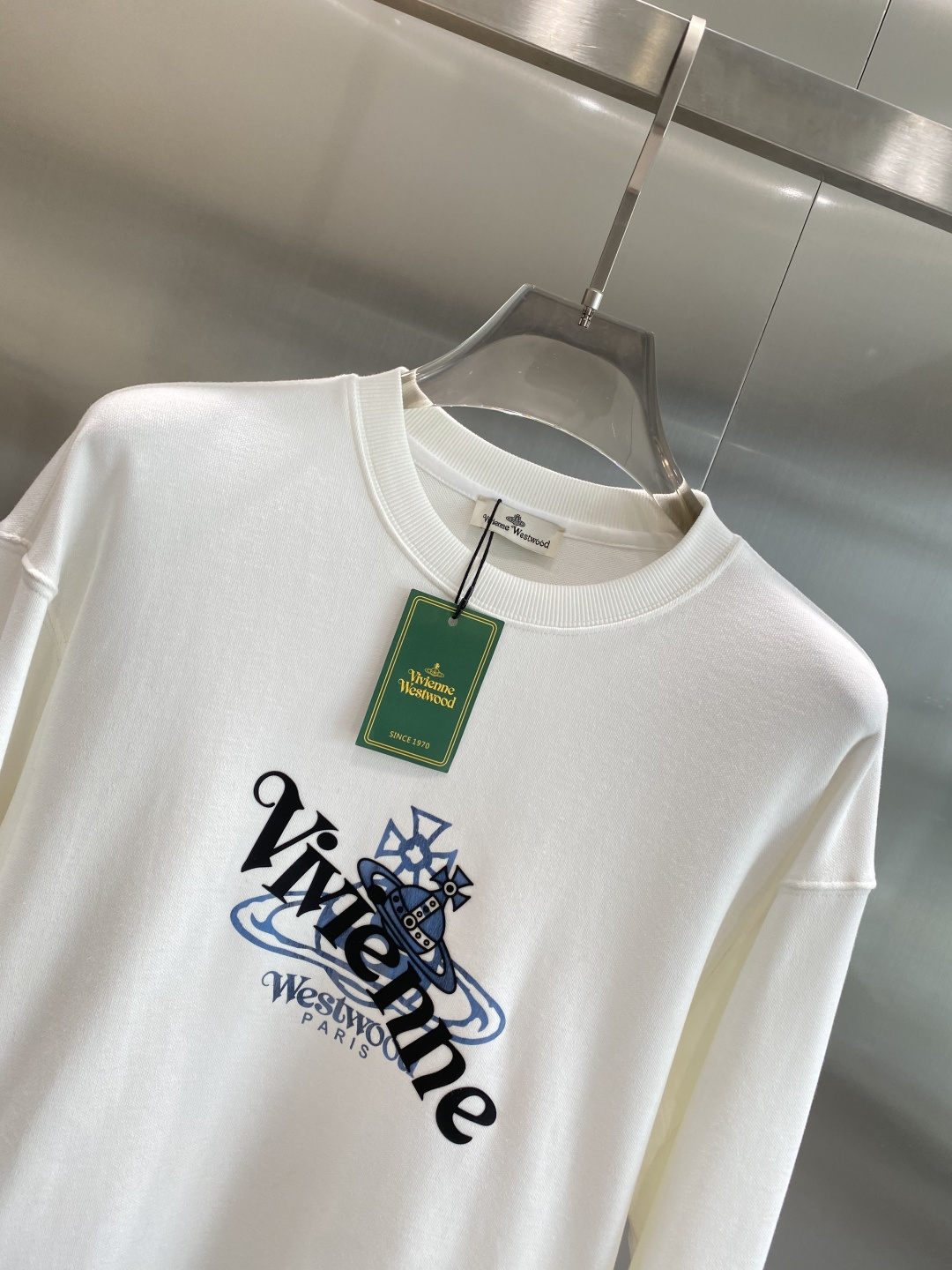 《𝙉𝙚𝙬🤍🖤西太后》2025秋季最新款，专柜同步有售，原单狠货，爆款时尚休闲卫衣，进口原版面料，独特设计