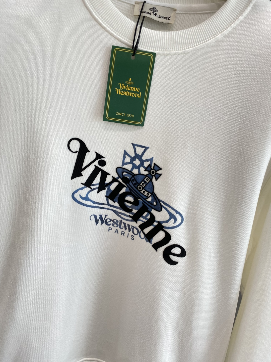 《𝙉𝙚𝙬🤍🖤西太后》2025秋季最新款，专柜同步有售，原单狠货，爆款时尚休闲卫衣，进口原版面料，独特设计