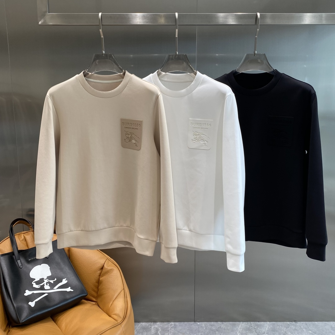 《𝙉𝙚𝙬🤍🖤巴家》25秋冬新品空气层 圆领卫衣，正面品牌标识设计，创意重释品牌标志性设计，采用400克重