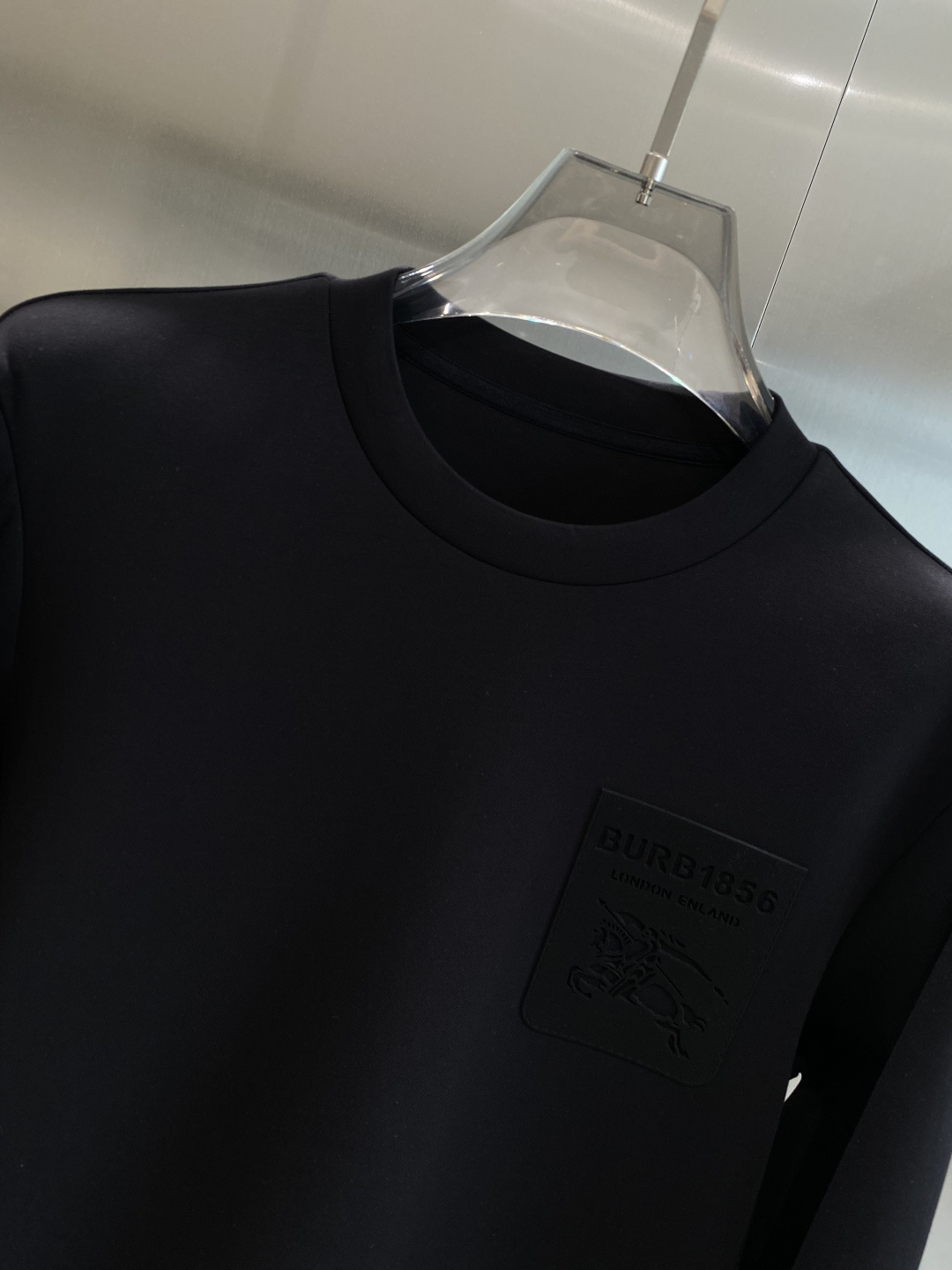 《𝙉𝙚𝙬🤍🖤巴家》25秋冬新品空气层 圆领卫衣，正面品牌标识设计，创意重释品牌标志性设计，采用400克重