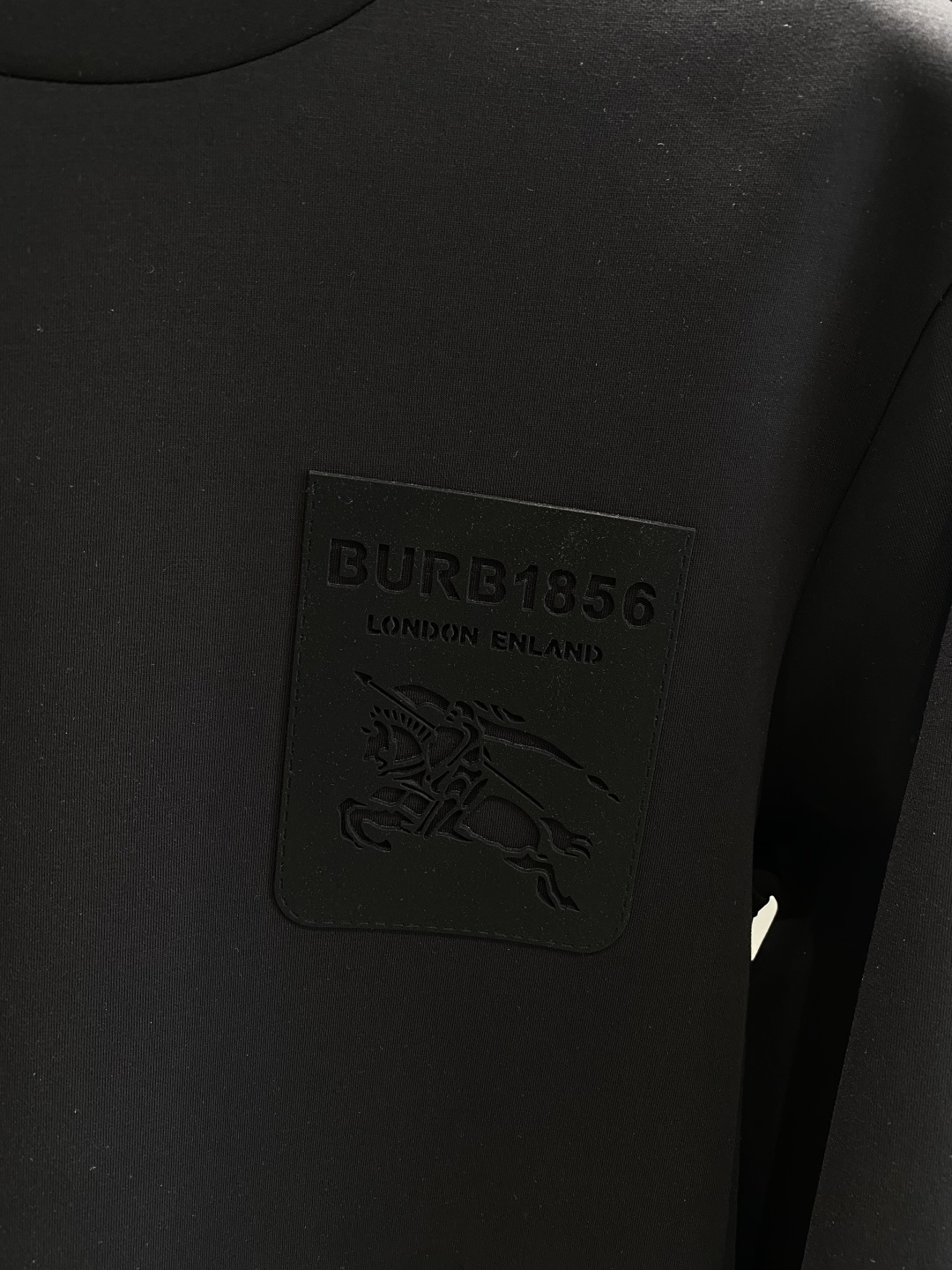 《𝙉𝙚𝙬🤍🖤巴家》25秋冬新品空气层 圆领卫衣，正面品牌标识设计，创意重释品牌标志性设计，采用400克重