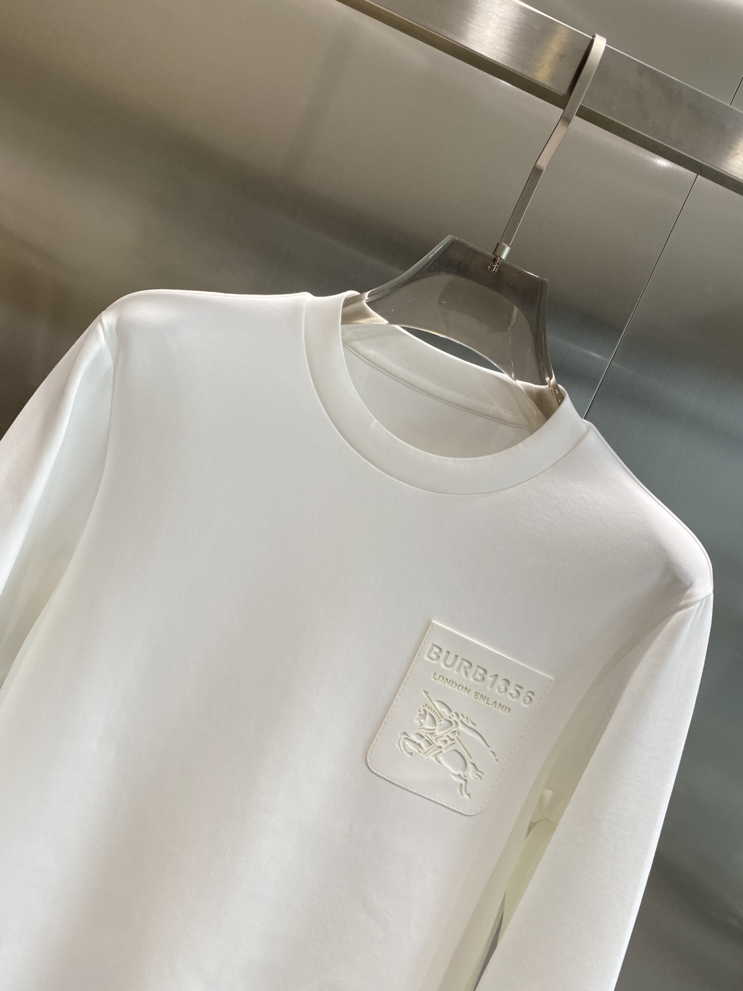 《𝙉𝙚𝙬🤍🖤巴家》25秋冬新品空气层 圆领卫衣，正面品牌标识设计，创意重释品牌标志性设计，采用400克重