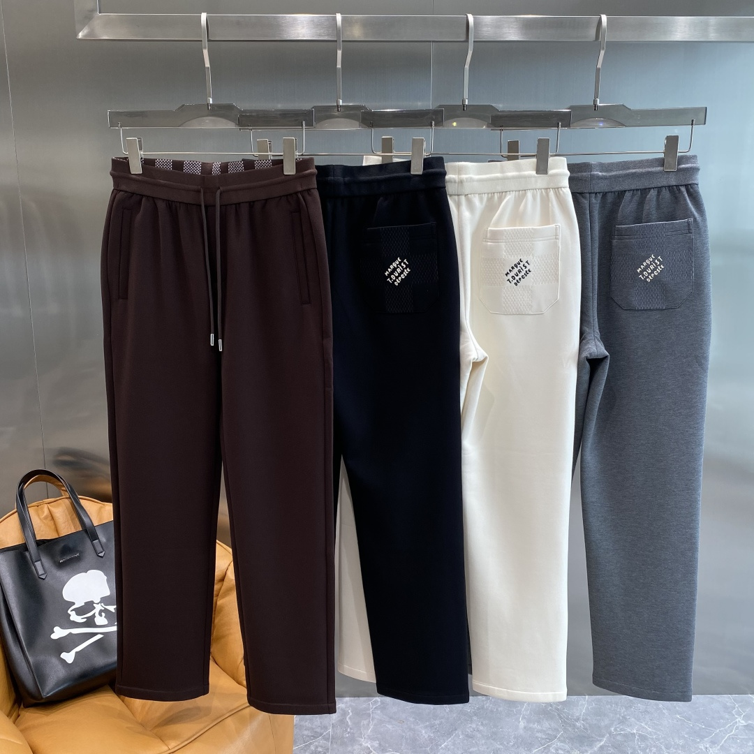 NO:564319,'Donkey Family' specializes in new casual pants, high-end versions!  Customized fabrics at the counter are highly comfortable, with impeccable details and brand element design concepts, reflecting high quality. They feel delicate and soft!  It presents a casual cut and the upper body shape is awesome!  Size M-3XL next day,,louis vuitton,louis vuitton,alexander wang19860909《驴家》 专供新款休闲裤 高端版本！专柜定制面料 舒适度高,细节无可挑剔,品牌元素设计理念,体现高品质.手感细腻柔软！呈现休闲裁剪,上身版型超赞！ 码数M-3XL隔天,,louis vuitton,louis vuitton,alexander wang,Men's clothing