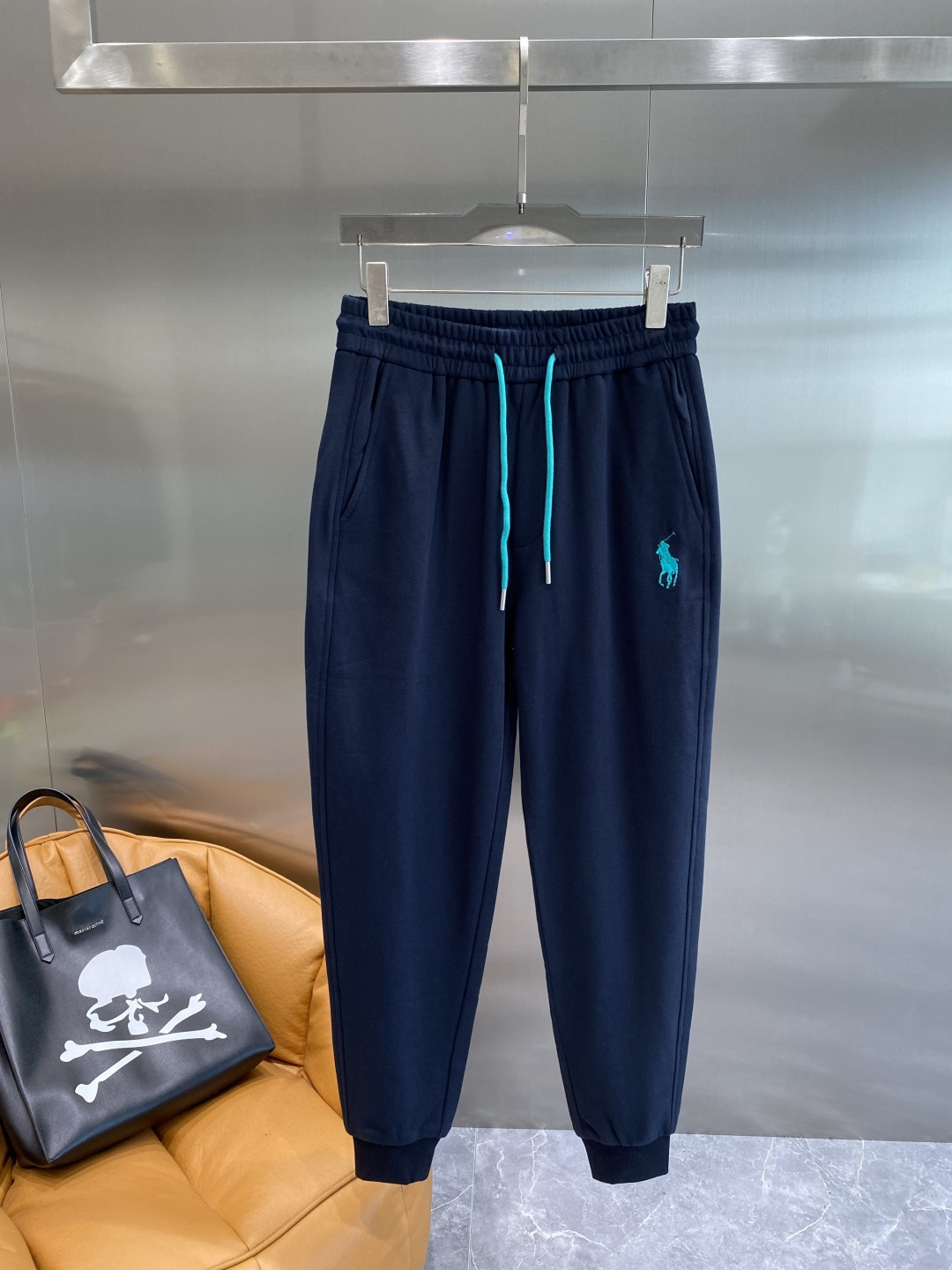 NO:731681,Broken code clearance L, benefit price, no refunds, no exchanges,19860909断码清仓L  福利价 不退不换,,,Men's clothing