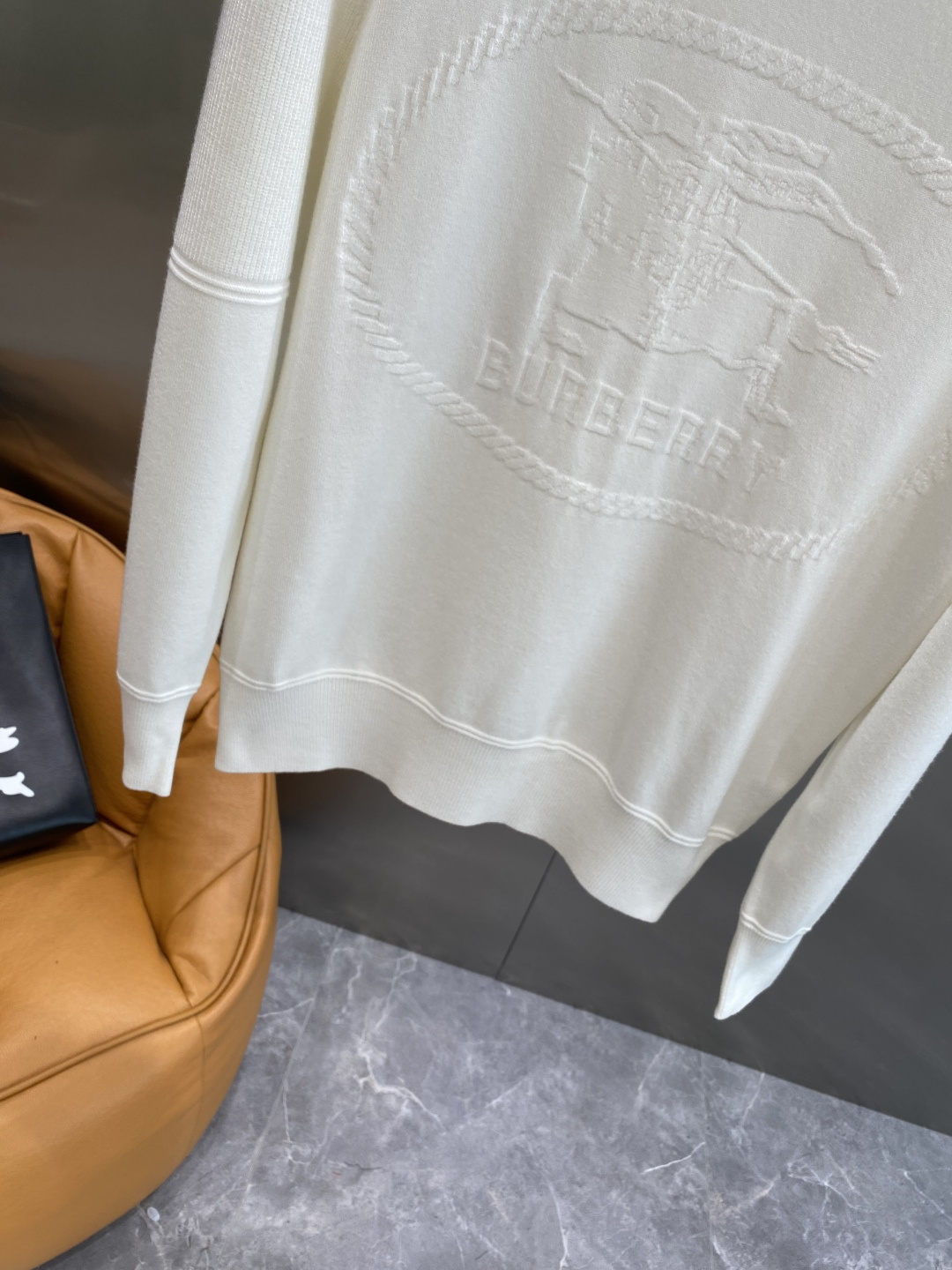 《𝙉𝙚𝙬🤍🖤巴家》25ss秋冬 最新最顶级开衫羊毛针织衫开衫毛衣，精致配色融合新款潮套头衫，最顶级的品质