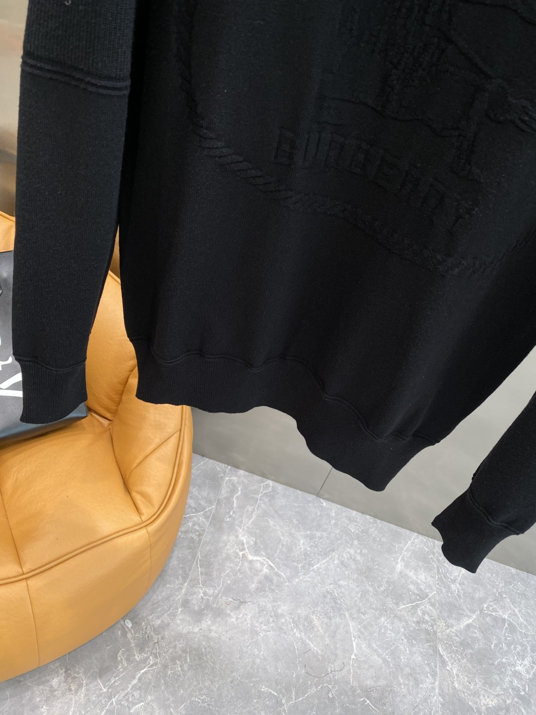 《𝙉𝙚𝙬🤍🖤巴家》25ss秋冬 最新最顶级开衫羊毛针织衫开衫毛衣，精致配色融合新款潮套头衫，最顶级的品质