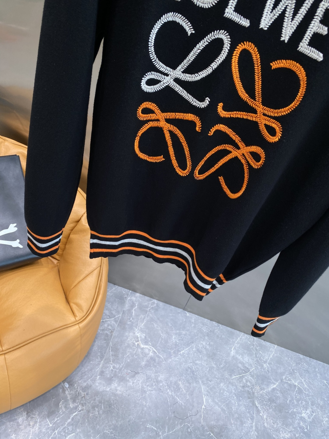 《𝙉𝙚𝙬🤍🖤罗意家》25ss秋冬 最新最顶级开衫羊毛针织衫开衫毛衣，精致配色融合新款潮套头衫，最顶级的品