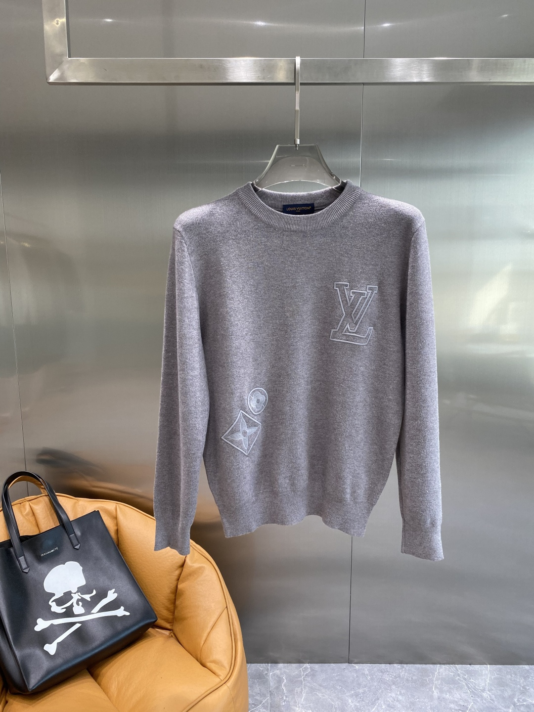 《𝙉𝙚𝙬🤍🖤驴家》2025ss秋冬新品时尚休闲打底单穿圆领商务休闲基础高档精纺毛衣 舒适保暖！抗起球不刺