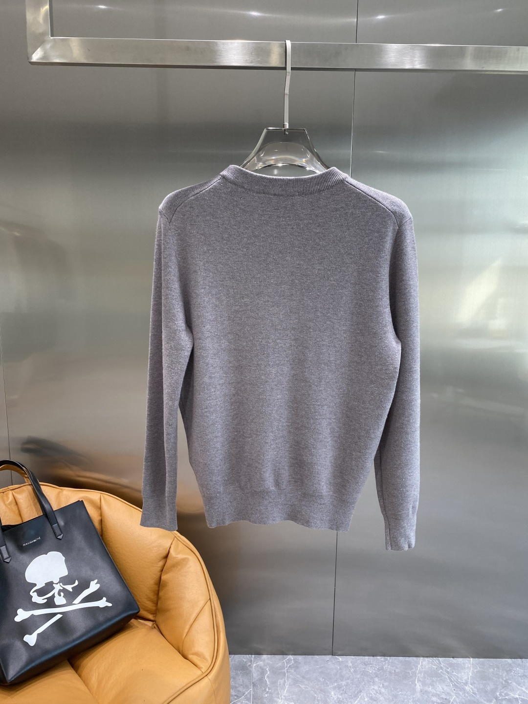 《𝙉𝙚𝙬🤍🖤驴家》2025ss秋冬新品时尚休闲打底单穿圆领商务休闲基础高档精纺毛衣 舒适保暖！抗起球不刺