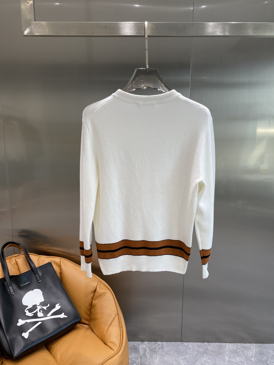 《𝙉𝙚𝙬🤍🖤杰尼亚家》2025ss秋冬新品时尚休闲打底单穿圆领商务休闲基础高档精纺毛衣 舒适保暖！抗起球