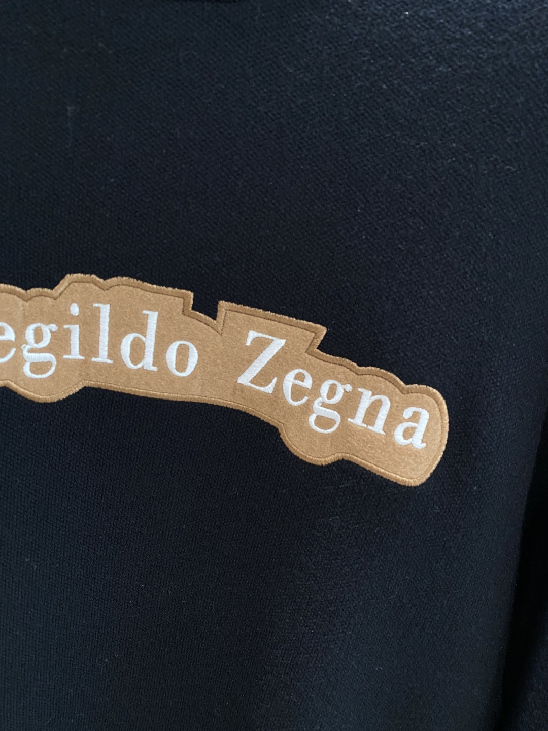 《𝙉𝙚𝙬🤍🖤杰尼亚家》2025ss秋冬新品时尚休闲打底单穿圆领商务休闲基础高档精纺毛衣 舒适保暖！抗起球