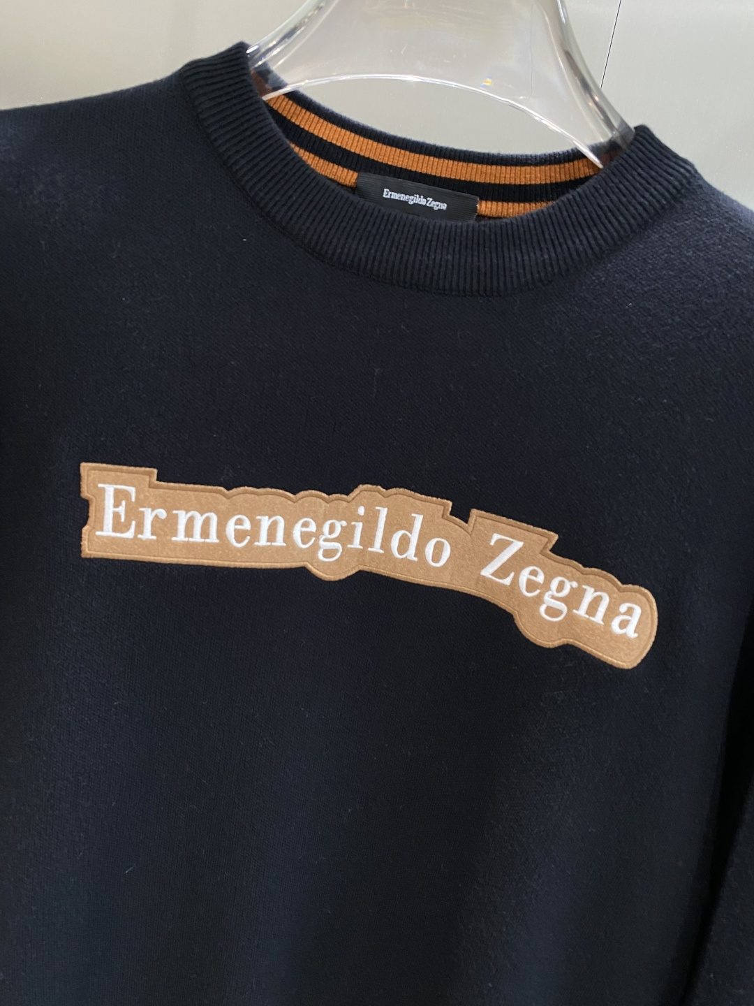 《𝙉𝙚𝙬🤍🖤杰尼亚家》2025ss秋冬新品时尚休闲打底单穿圆领商务休闲基础高档精纺毛衣 舒适保暖！抗起球