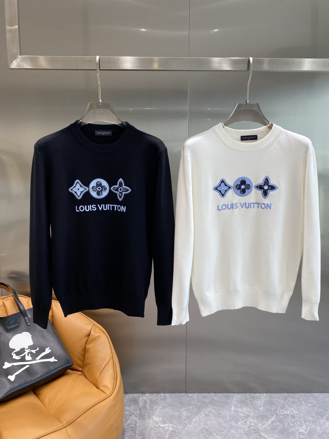 《𝙉𝙚𝙬🤍🖤驴家》2025ss秋冬季大爆款官网同款毛衣，秋冬最新款！高品质进口绵羊毛混纺面料，高密度针织