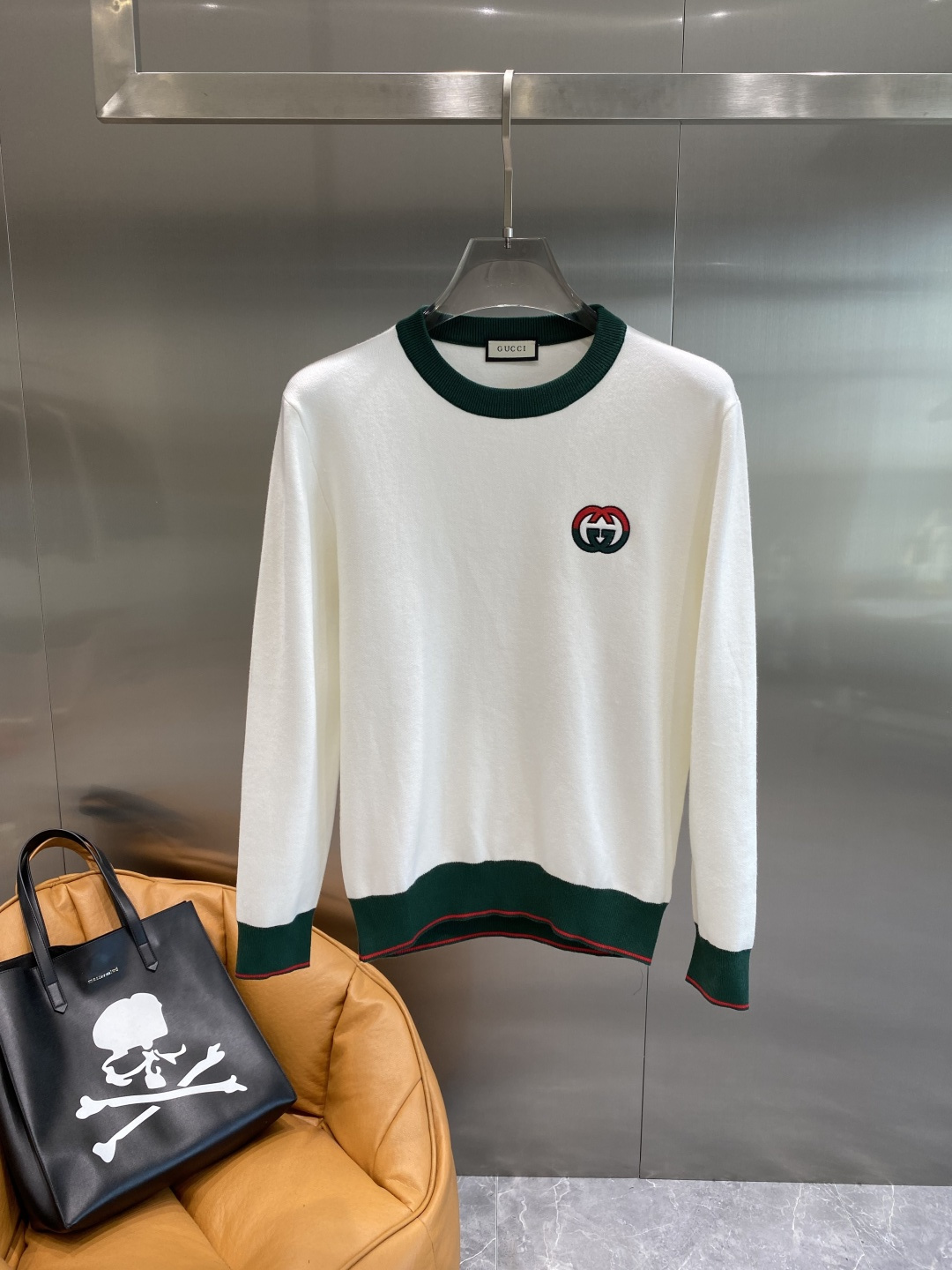 《𝙉𝙚𝙬🤍🖤古家》2025ss秋冬季大爆款官网同款毛衣，秋冬最新款！高品质进口绵羊毛混纺面料，高密度针织