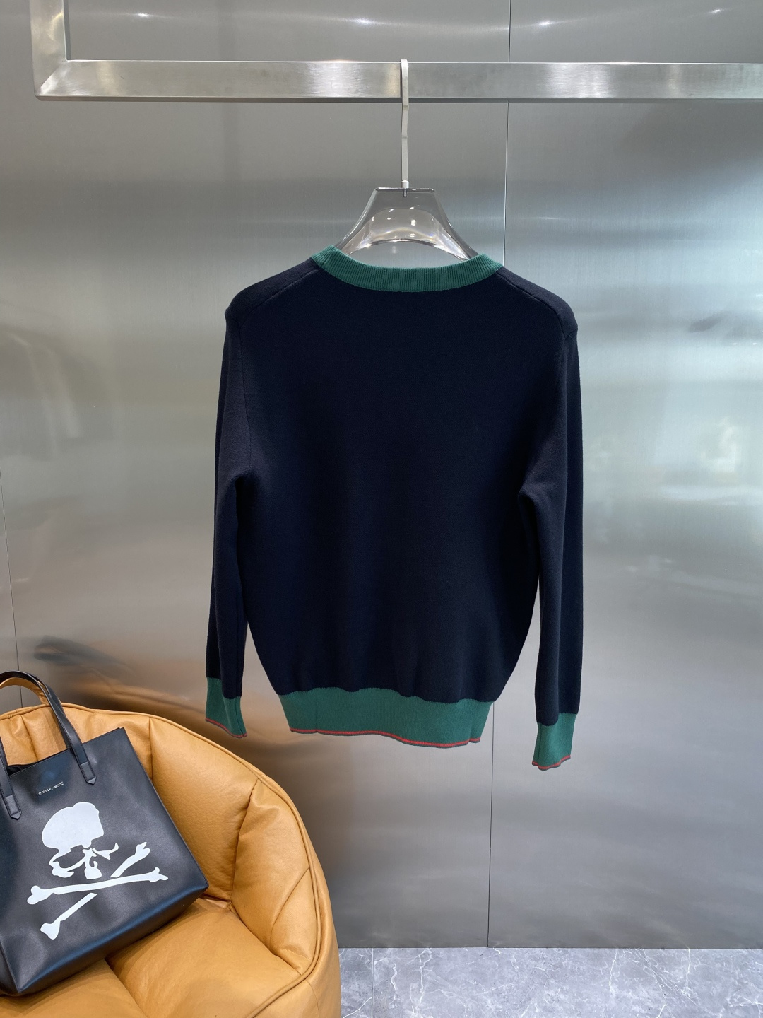 《𝙉𝙚𝙬🤍🖤古家》2025ss秋冬季大爆款官网同款毛衣，秋冬最新款！高品质进口绵羊毛混纺面料，高密度针织