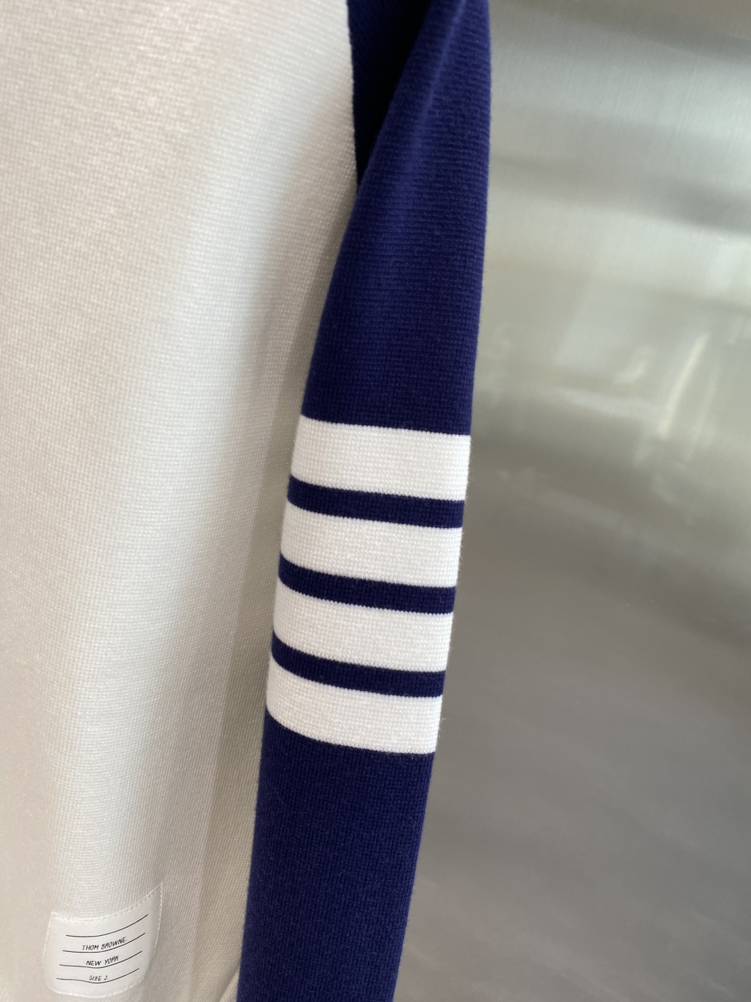 《𝙉𝙚𝙬🤍🖤TB家》2025ss秋冬季大爆款官网同款毛衣，秋冬最新款！高品质进口绵羊毛混纺面料，高密度针