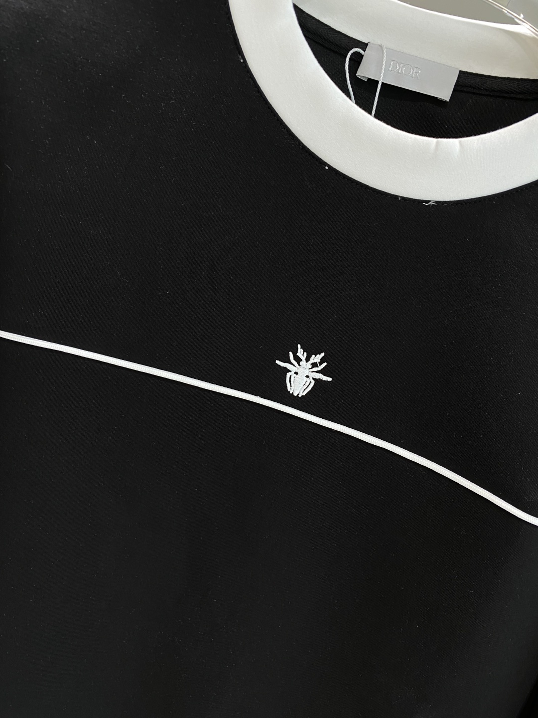 《𝙉𝙚𝙬🤍🖤迪家》25秋冬新品空气层 圆领卫衣，正面品牌标识设计，创意重释品牌标志性设计，采用400克重