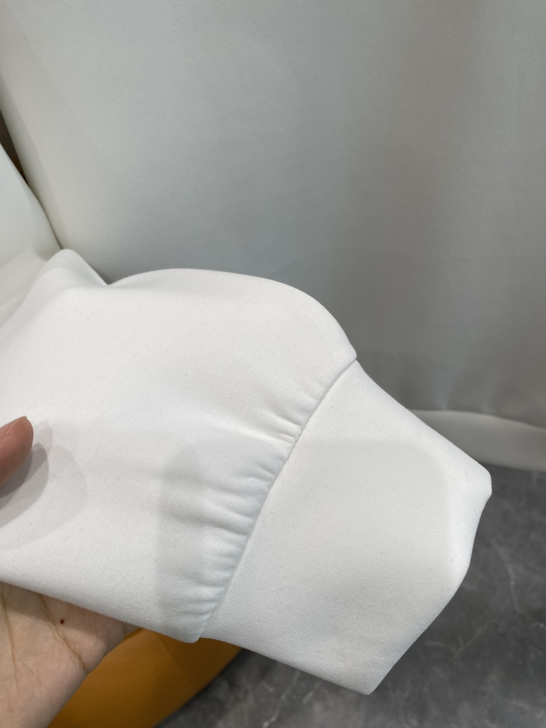 《𝙉𝙚𝙬🤍🖤迪家》25秋冬新品空气层 圆领卫衣，正面品牌标识设计，创意重释品牌标志性设计，采用400克重