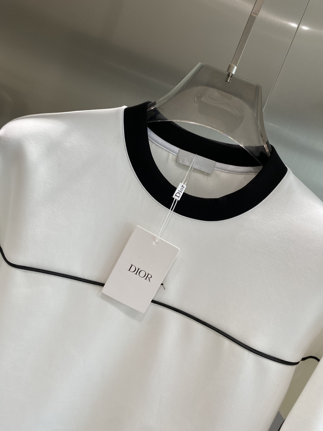 《𝙉𝙚𝙬🤍🖤迪家》25秋冬新品空气层 圆领卫衣，正面品牌标识设计，创意重释品牌标志性设计，采用400克重