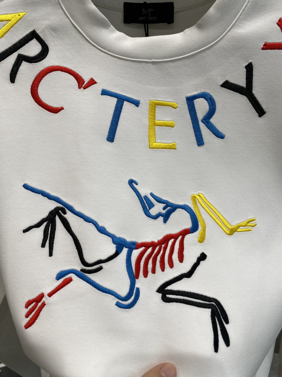 《𝙉𝙚𝙬🤍🖤鸟家》25秋冬新品空气层 圆领卫衣，正面品牌标识设计，创意重释品牌标志性设计，采用400克重