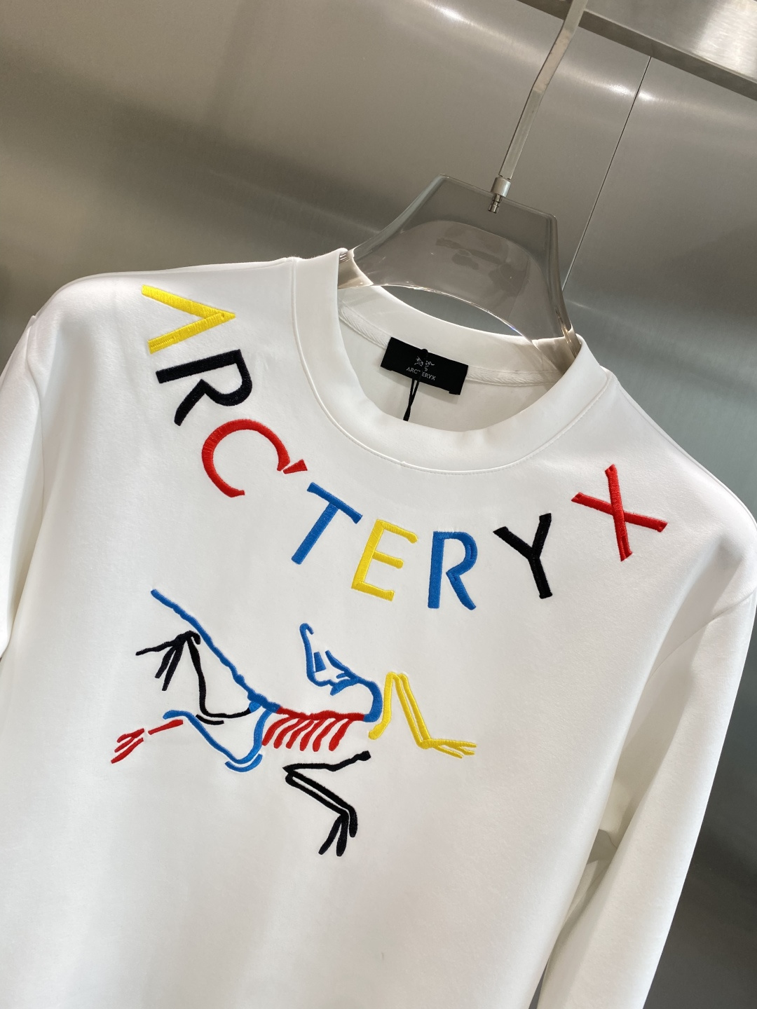 《𝙉𝙚𝙬🤍🖤鸟家》25秋冬新品空气层 圆领卫衣，正面品牌标识设计，创意重释品牌标志性设计，采用400克重