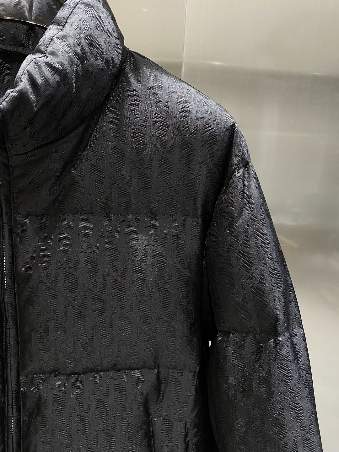 《𝙉𝙚𝙬🤍🖤迪家》2025顶级版本羽绒服2025最新款时尚设计师款羽绒外套.处处细节显工艺足够的高级 结