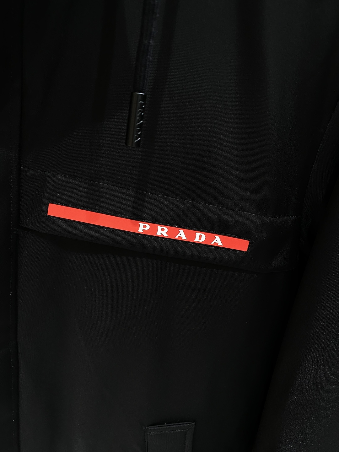 《𝙉𝙚𝙬🤍🖤普家》普拉达 代购正品级别秋冬新款羽绒服 原版1:1订制五金配件全进口原版定制 欢迎专柜对比