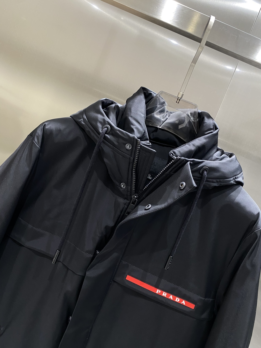 《𝙉𝙚𝙬🤍🖤普家》普拉达 代购正品级别秋冬新款羽绒服 原版1:1订制五金配件全进口原版定制 欢迎专柜对比