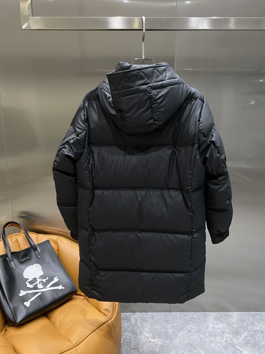 《𝙉𝙚𝙬🤍🖤普家》普拉达 代购正品级别秋冬新款羽绒服 原版1:1订制五金配件全进口原版定制 欢迎专柜对比