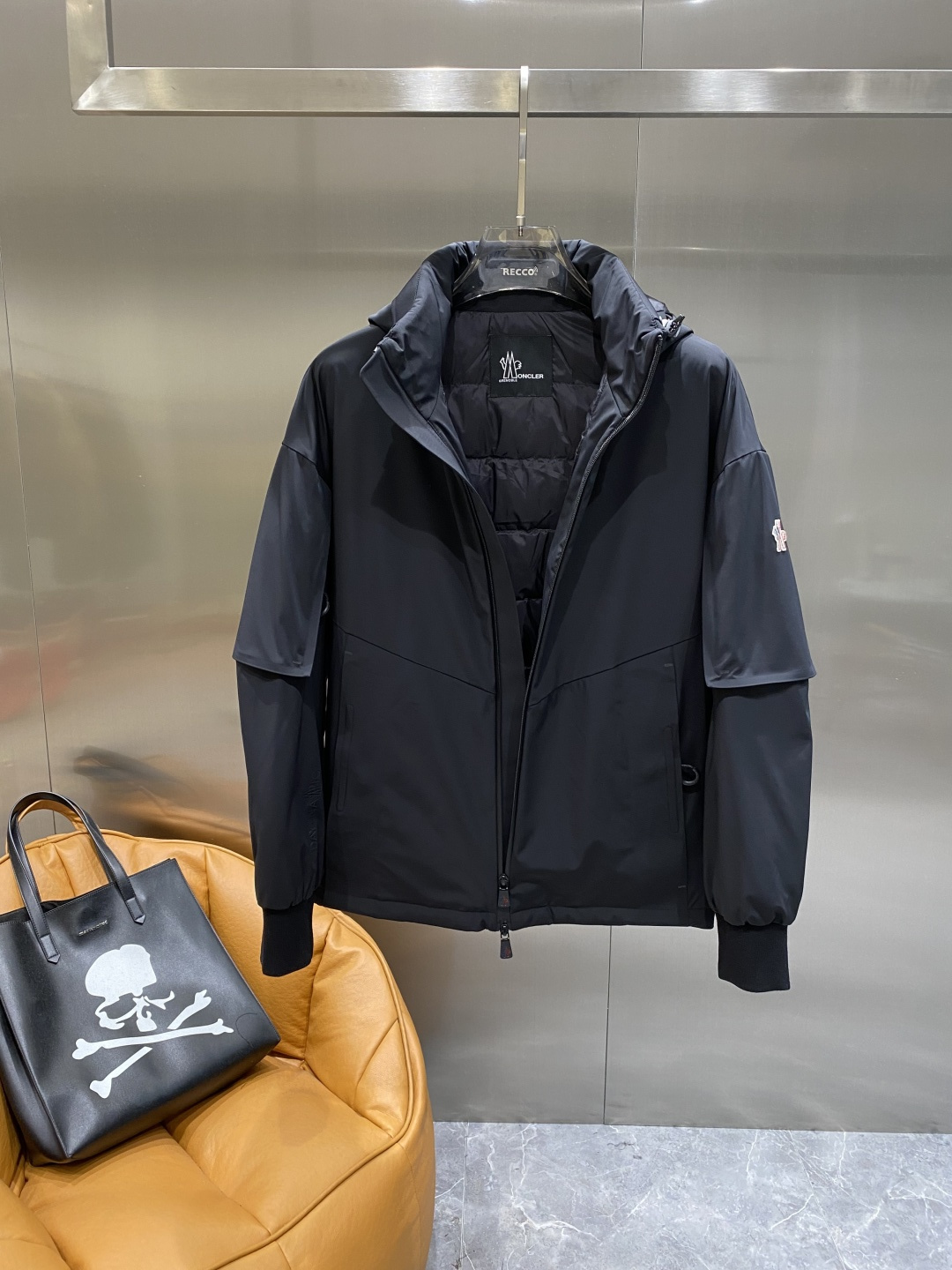 《𝙉𝙚𝙬🤍🖤蒙家》代购正品级别秋冬新款羽绒服 原版1:1订制五金配件全进口原版定制 欢迎专柜对比 绝对的