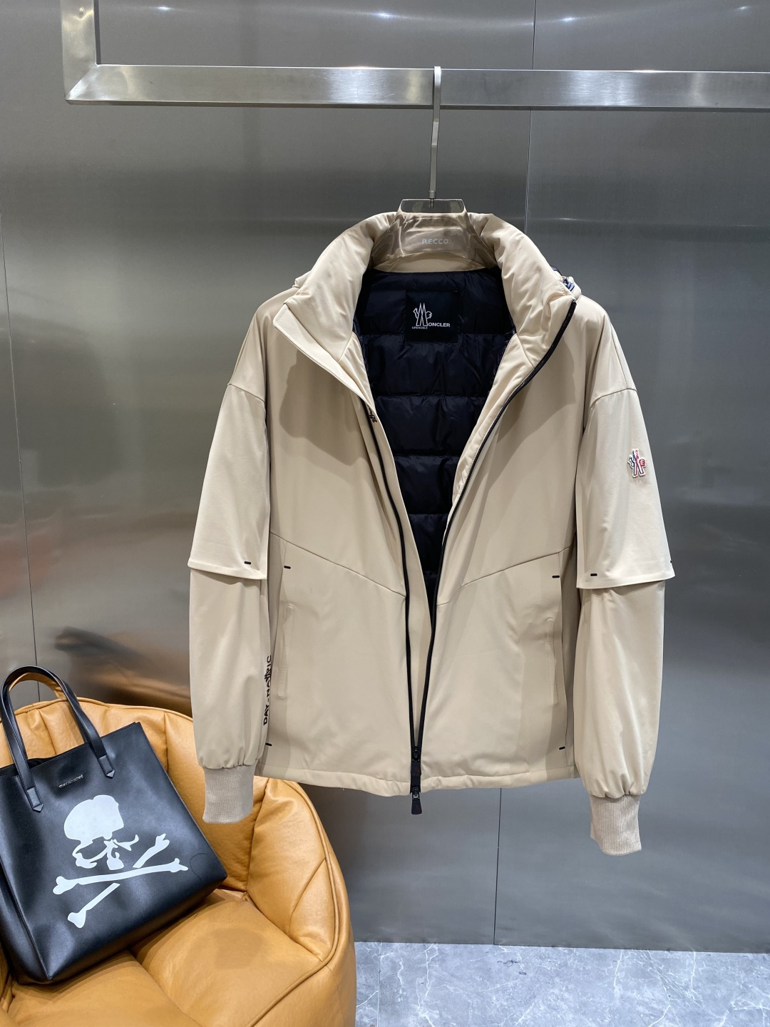 《𝙉𝙚𝙬🤍🖤蒙家》代购正品级别秋冬新款羽绒服 原版1:1订制五金配件全进口原版定制 欢迎专柜对比 绝对的