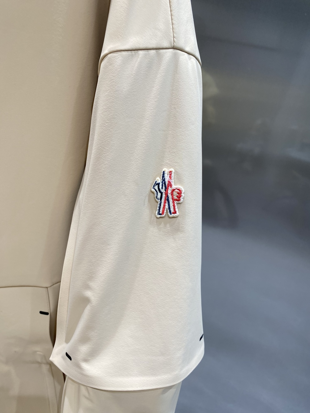 《𝙉𝙚𝙬🤍🖤蒙家》代购正品级别秋冬新款羽绒服 原版1:1订制五金配件全进口原版定制 欢迎专柜对比 绝对的