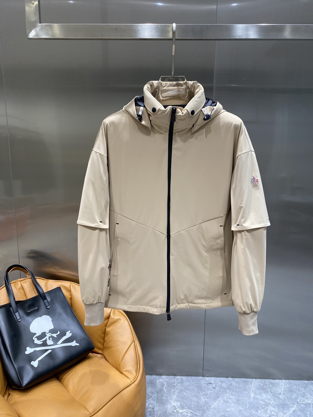 《𝙉𝙚𝙬🤍🖤蒙家》代购正品级别秋冬新款羽绒服 原版1:1订制五金配件全进口原版定制 欢迎专柜对比 绝对的