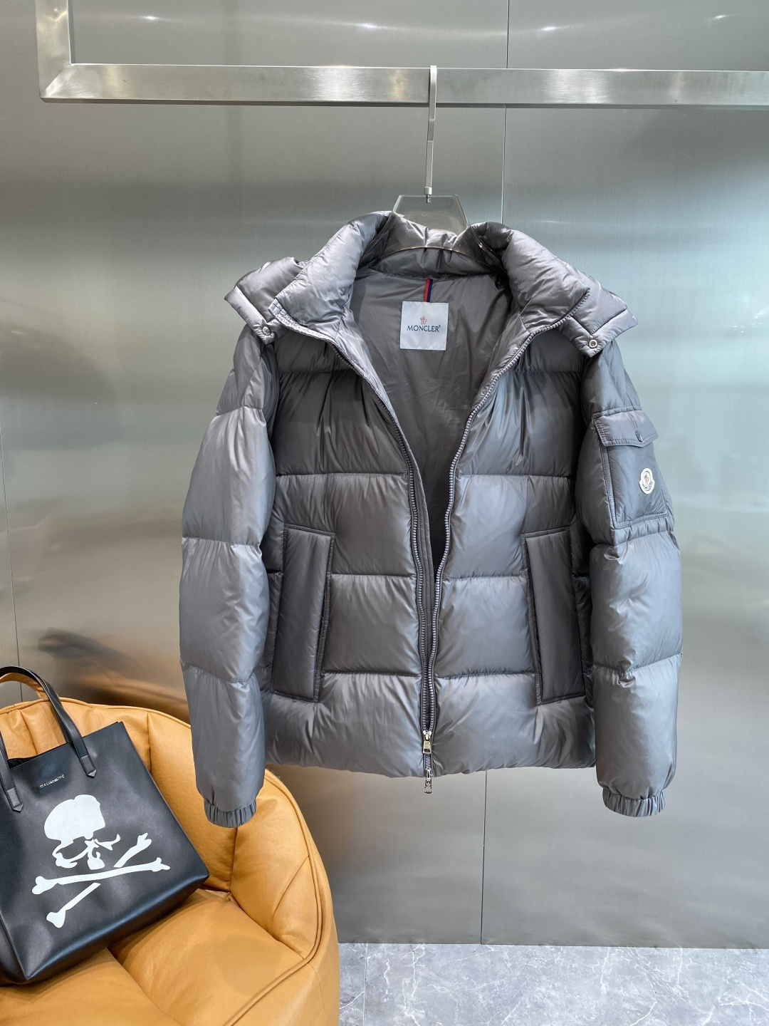 《𝙉𝙚𝙬🤍🖤蒙家》代购正品级别秋冬新款羽绒服 原版1:1订制五金配件全进口原版定制 欢迎专柜对比 绝对的