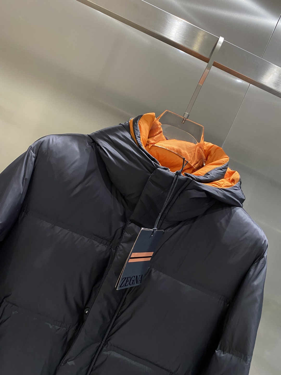 《𝙉𝙚𝙬🤍🖤杰尼家》独家专供秋冬新款羽绒服。贸易公司渠道稀出，降温天气必备的保暖单品，耐磨防刮易打理，在