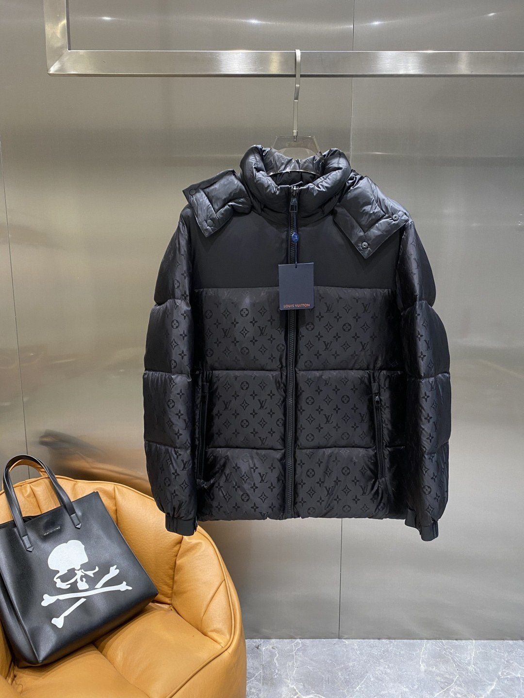 《𝙉𝙚𝙬🤍🖤驴家》代购正品级别秋冬新款羽绒服 原版1:1订制五金配件全进口原版定制 欢迎专柜对比 绝对的