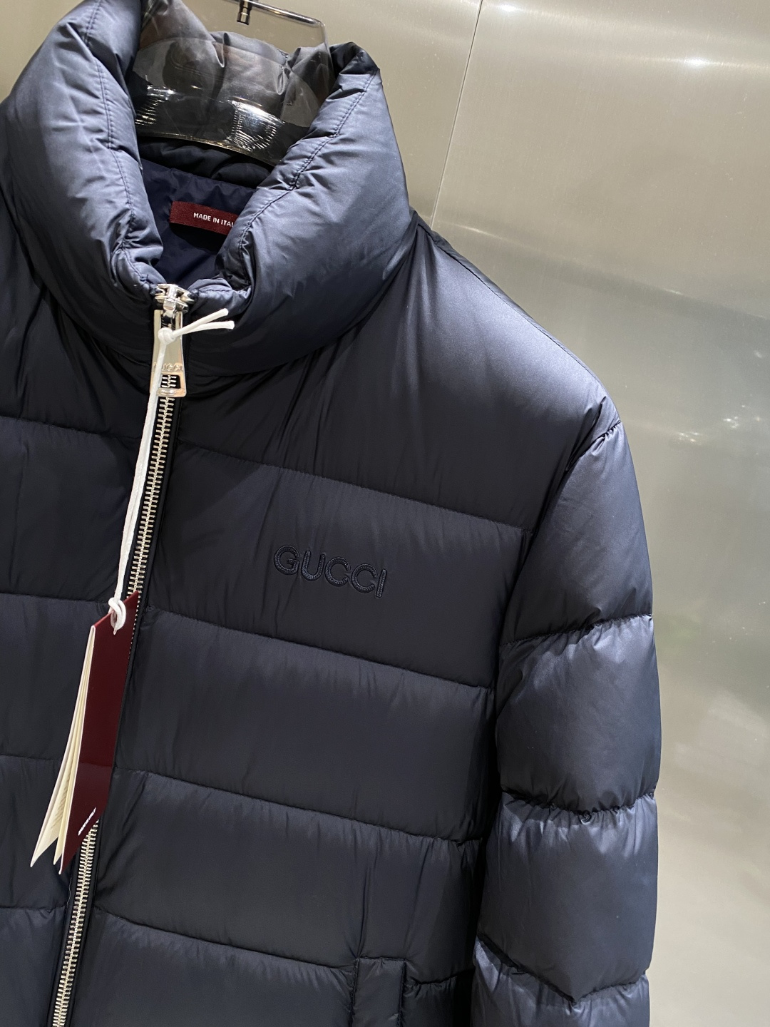 《𝙉𝙚𝙬🤍🖤古家》2025独家专供秋冬新款羽绒服。贸易公司渠道稀出，降温天气必备的保暖单品，不论是日常还